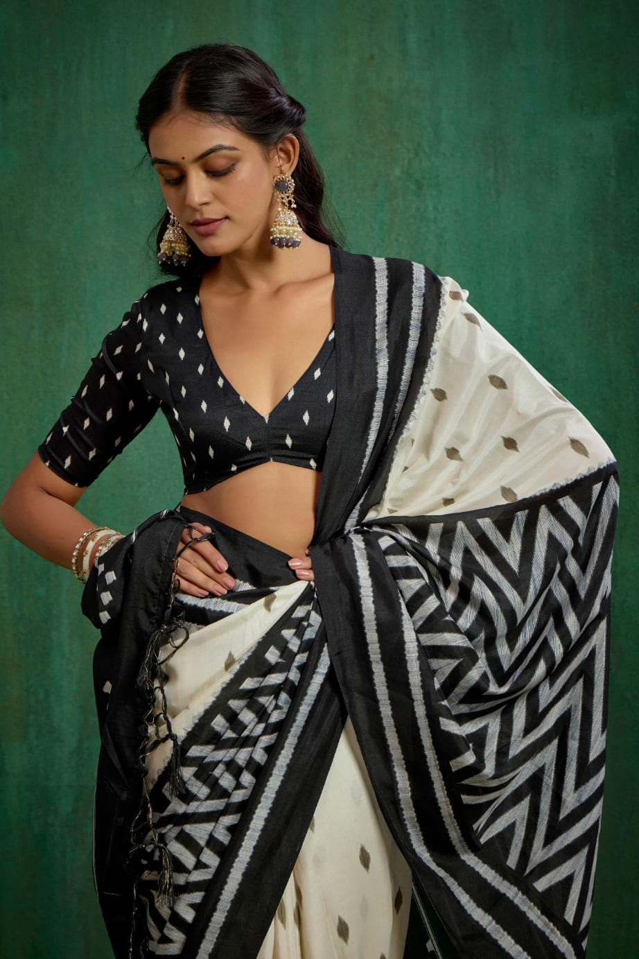 Shop Elegant Off White Mysore Art Silk Printed Ready to Wear Saree Online - Best Prices